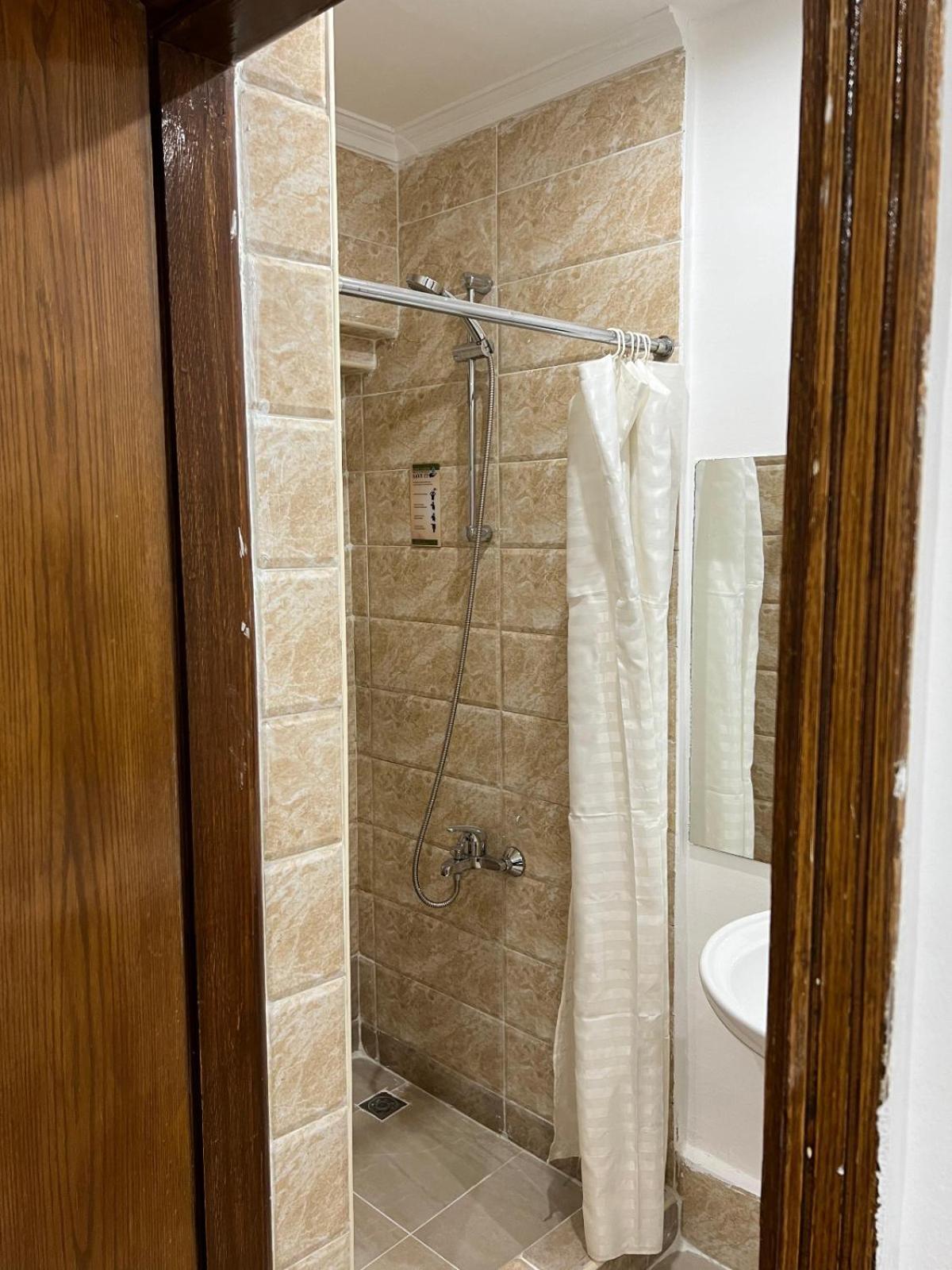 Lilly Rooms And Studio Hurghada Luaran gambar